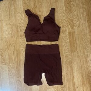HALARA Ribbed V-Neck Crop Bralette & High-Waist Bike Shorts Set - Dark Brown